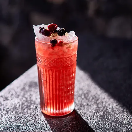 Istoria, A Member Of Design 5* Perivólosz