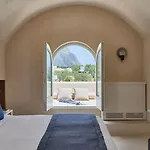 Istoria, A Member Of Design