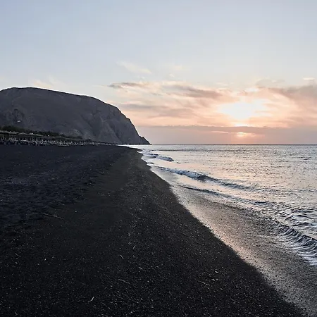 Istoria, A Member Of Design Perivolos (Santorini)