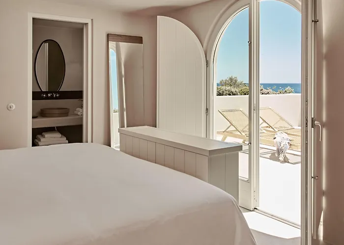 Istoria, A Member Of Design Perivolos (Santorini)