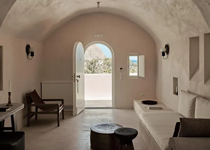 Istoria, A Member Of Design 5* Περίβολος