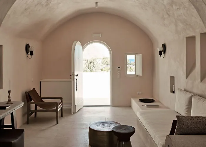 Istoria, A Member Of Design 5* Περίβολος